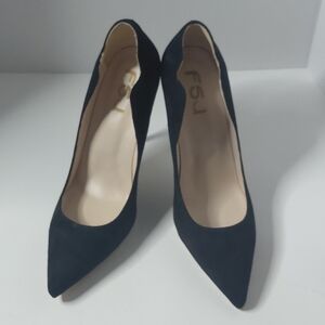 FSJ Women's Black Suede Scallopped Pointed Toe Stiletto Size 8